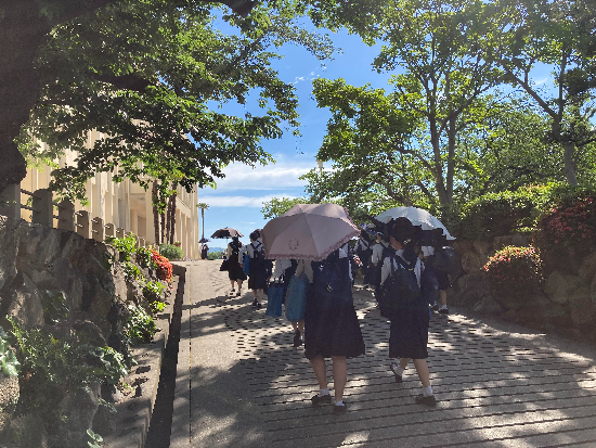 もうすぐ夏服！ / School Life / 神戸海星女子学院中学校・高等学校